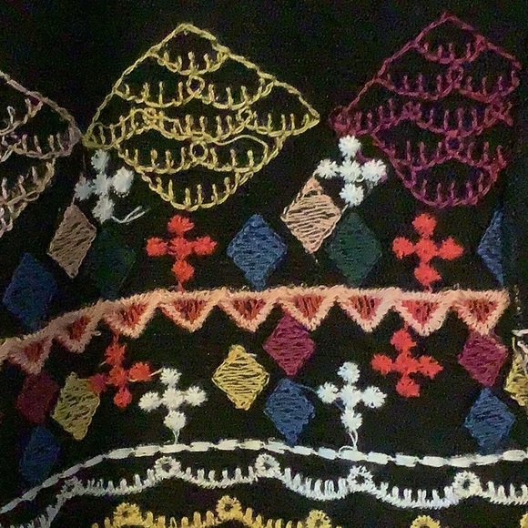 V Christian Embroiled Dress - Picture 6 of 10